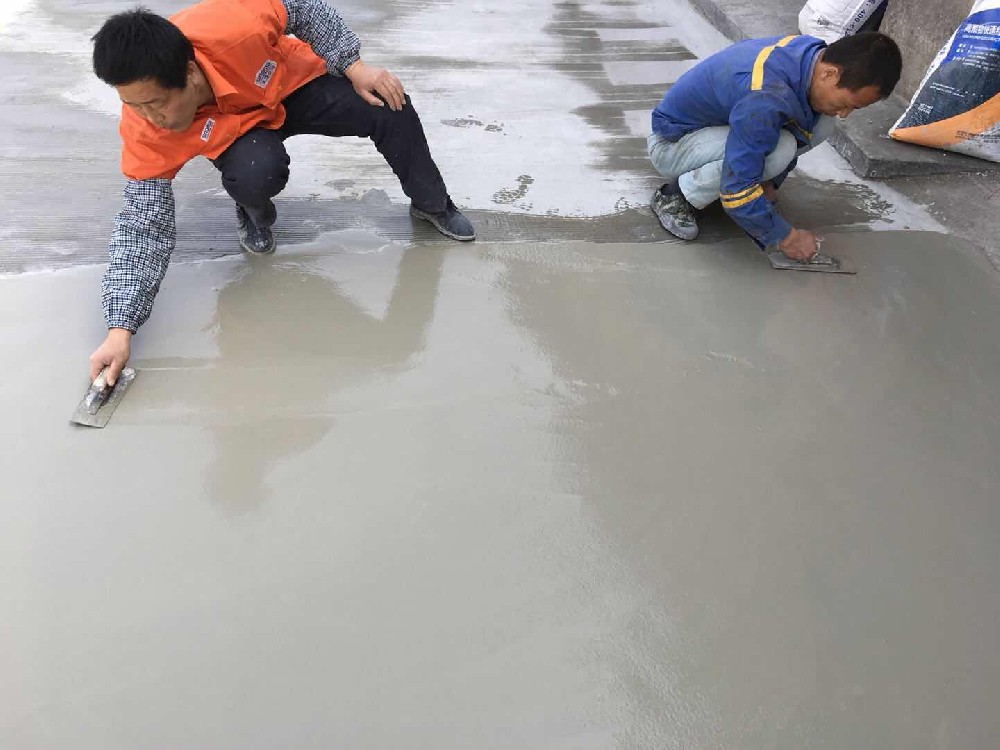 路面修补砂浆施工方法